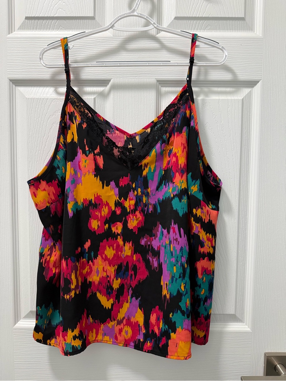 Women’s multicolor tank with lace v-neckline